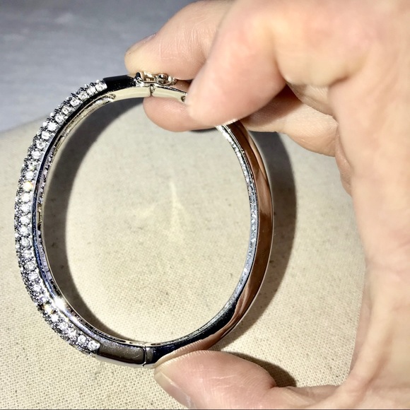 Lia Sophia Glitterati Bangle Bracelet - Picture 3 of 4